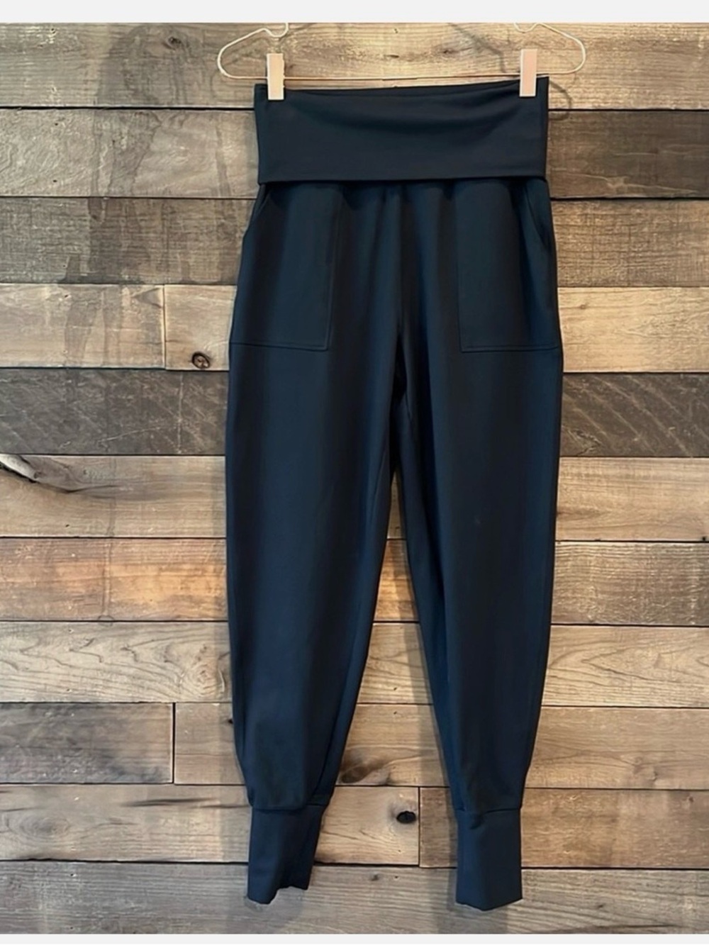 Offline by Aerie The Hugger High Rise Foldover Joggers - True Black - Large